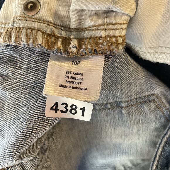 A.n.a Women Shorts 10P Blue Denim Distressed Cuffed Button 3" Inseam - Picture 3 of 12